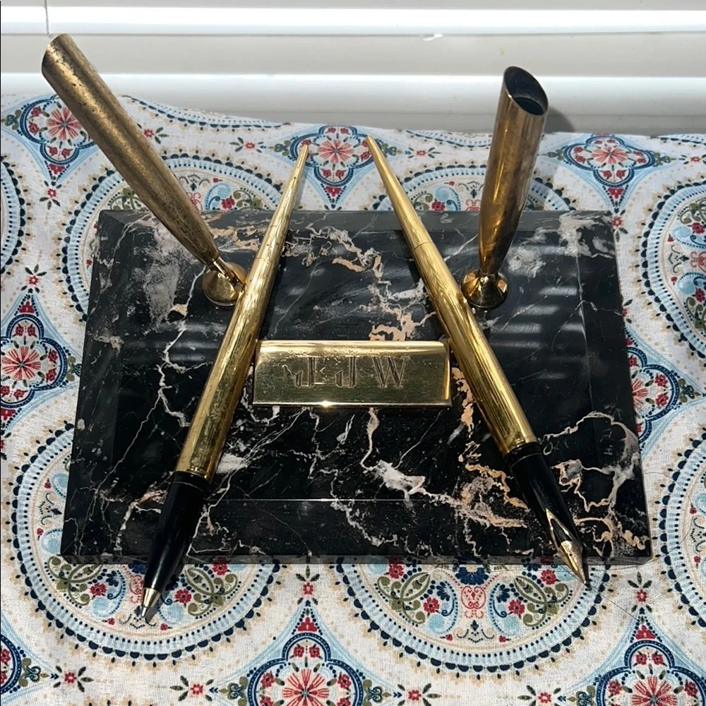 Black and Gold Office Pencil Case